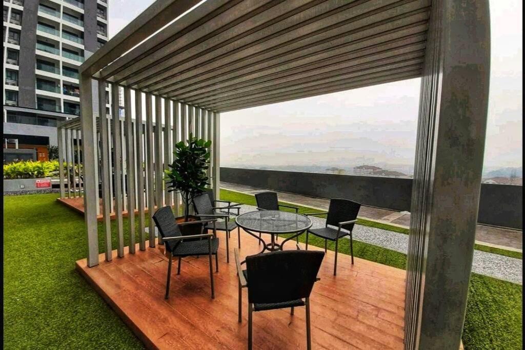 Symphony Tower Studio #9 With Balcony Cheras Extérieur photo